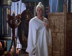 extant_XenaWarriorPrincess_2x11-HereSheComesMissAmphipolis_00699