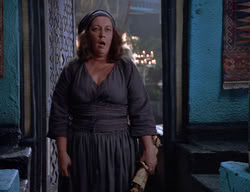 extant_XenaWarriorPrincess_2x11-HereSheComesMissAmphipolis_00700