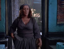 extant_XenaWarriorPrincess_2x11-HereSheComesMissAmphipolis_00701