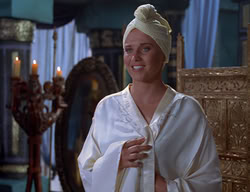 extant_XenaWarriorPrincess_2x11-HereSheComesMissAmphipolis_00705