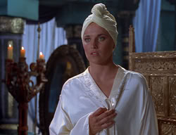 extant_XenaWarriorPrincess_2x11-HereSheComesMissAmphipolis_00712