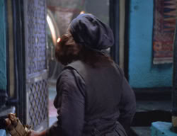 extant_XenaWarriorPrincess_2x11-HereSheComesMissAmphipolis_00737