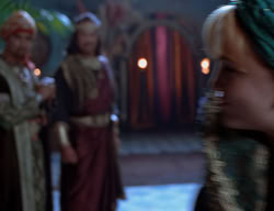 extant_XenaWarriorPrincess_2x11-HereSheComesMissAmphipolis_00850