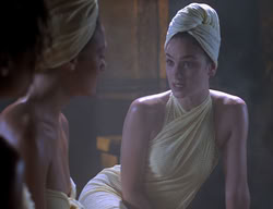 extant_XenaWarriorPrincess_2x11-HereSheComesMissAmphipolis_00889