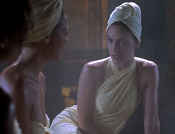 extant_XenaWarriorPrincess_2x11-HereSheComesMissAmphipolis_00890
