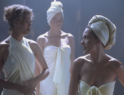 extant_XenaWarriorPrincess_2x11-HereSheComesMissAmphipolis_00906