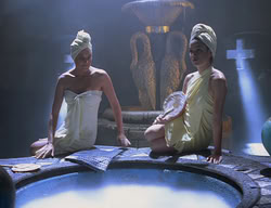 extant_XenaWarriorPrincess_2x11-HereSheComesMissAmphipolis_00919