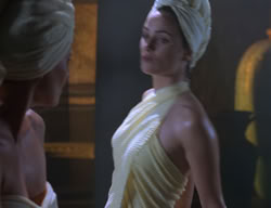 extant_XenaWarriorPrincess_2x11-HereSheComesMissAmphipolis_00935