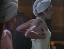 extant_XenaWarriorPrincess_2x11-HereSheComesMissAmphipolis_00944