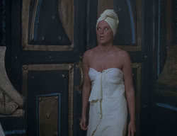 extant_XenaWarriorPrincess_2x11-HereSheComesMissAmphipolis_00976