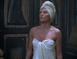 extant_XenaWarriorPrincess_2x11-HereSheComesMissAmphipolis_00979