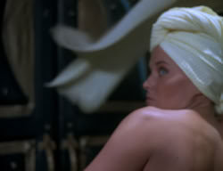 extant_XenaWarriorPrincess_2x11-HereSheComesMissAmphipolis_00991