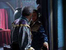 extant_XenaWarriorPrincess_2x11-HereSheComesMissAmphipolis_01004