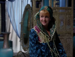 extant_XenaWarriorPrincess_2x11-HereSheComesMissAmphipolis_01023