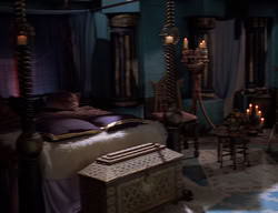 extant_XenaWarriorPrincess_2x11-HereSheComesMissAmphipolis_01167