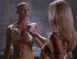extant_XenaWarriorPrincess_2x11-HereSheComesMissAmphipolis_01273