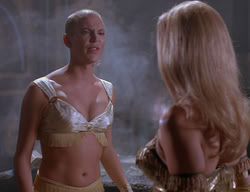 extant_XenaWarriorPrincess_2x11-HereSheComesMissAmphipolis_01275
