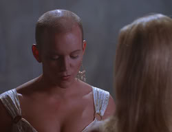 extant_XenaWarriorPrincess_2x11-HereSheComesMissAmphipolis_01343