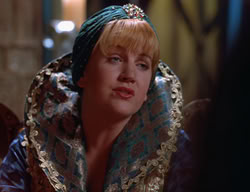 extant_XenaWarriorPrincess_2x11-HereSheComesMissAmphipolis_01381