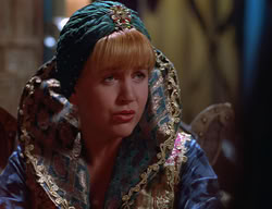 extant_XenaWarriorPrincess_2x11-HereSheComesMissAmphipolis_01383