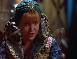 extant_XenaWarriorPrincess_2x11-HereSheComesMissAmphipolis_01384