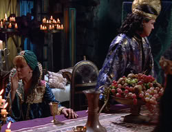extant_XenaWarriorPrincess_2x11-HereSheComesMissAmphipolis_01432