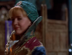 extant_XenaWarriorPrincess_2x11-HereSheComesMissAmphipolis_01448
