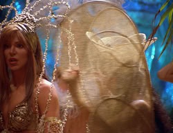 extant_XenaWarriorPrincess_2x11-HereSheComesMissAmphipolis_01524