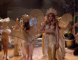 extant_XenaWarriorPrincess_2x11-HereSheComesMissAmphipolis_01581