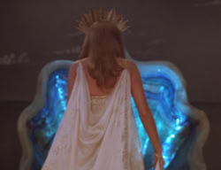 extant_XenaWarriorPrincess_2x11-HereSheComesMissAmphipolis_01601