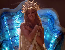 extant_XenaWarriorPrincess_2x11-HereSheComesMissAmphipolis_01606