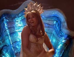 extant_XenaWarriorPrincess_2x11-HereSheComesMissAmphipolis_01607