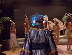 extant_XenaWarriorPrincess_2x11-HereSheComesMissAmphipolis_01626