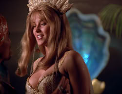 extant_XenaWarriorPrincess_2x11-HereSheComesMissAmphipolis_01643