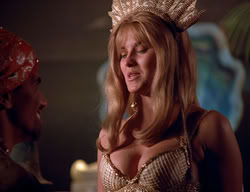 extant_XenaWarriorPrincess_2x11-HereSheComesMissAmphipolis_01649