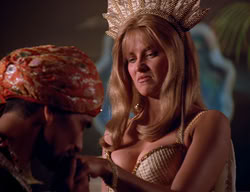 extant_XenaWarriorPrincess_2x11-HereSheComesMissAmphipolis_01655