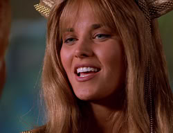 extant_XenaWarriorPrincess_2x11-HereSheComesMissAmphipolis_01674