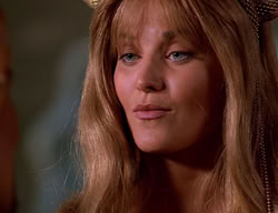 extant_XenaWarriorPrincess_2x11-HereSheComesMissAmphipolis_01690