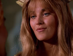 extant_XenaWarriorPrincess_2x11-HereSheComesMissAmphipolis_01691