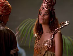 extant_XenaWarriorPrincess_2x11-HereSheComesMissAmphipolis_01700