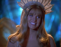extant_XenaWarriorPrincess_2x11-HereSheComesMissAmphipolis_01762