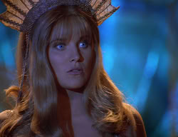 extant_XenaWarriorPrincess_2x11-HereSheComesMissAmphipolis_01784