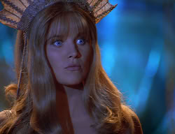 extant_XenaWarriorPrincess_2x11-HereSheComesMissAmphipolis_01785