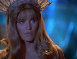 extant_XenaWarriorPrincess_2x11-HereSheComesMissAmphipolis_01788