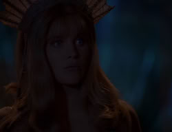 extant_XenaWarriorPrincess_2x11-HereSheComesMissAmphipolis_01792