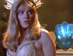 extant_XenaWarriorPrincess_2x11-HereSheComesMissAmphipolis_01807