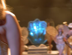 extant_XenaWarriorPrincess_2x11-HereSheComesMissAmphipolis_01808