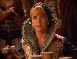 extant_XenaWarriorPrincess_2x11-HereSheComesMissAmphipolis_01819