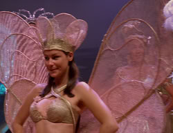 extant_XenaWarriorPrincess_2x11-HereSheComesMissAmphipolis_01894