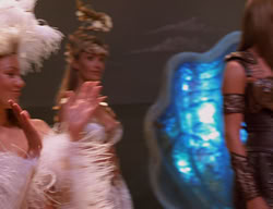 extant_XenaWarriorPrincess_2x11-HereSheComesMissAmphipolis_01903